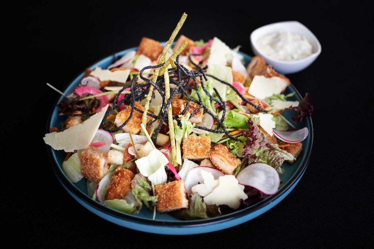 Crouton Salad / Salată cu șnițel de pui