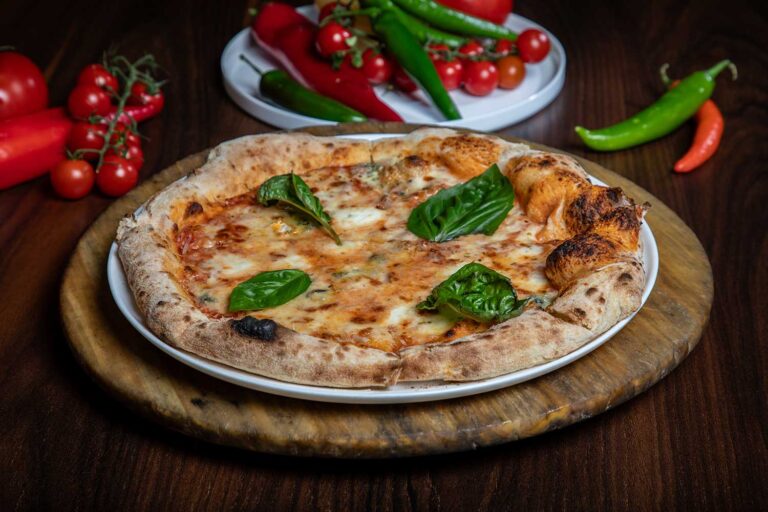 Pizza Quattro Formaggi / Pizza Quattro Formaggi