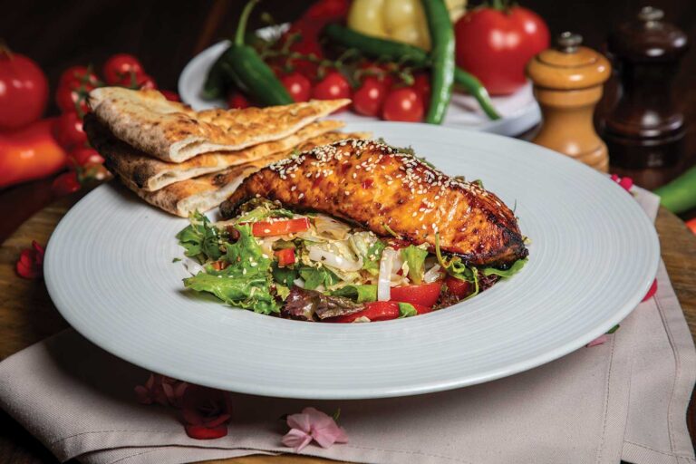 Salmon Teriyaki Salad / Salată cu somon teriyaki