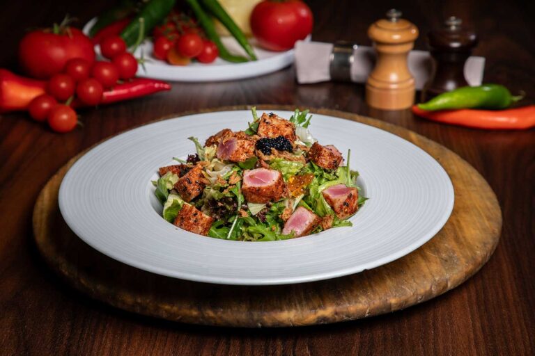 Spicy Red Tuna Salad / Salată cu ton roșu picant (Spicy)