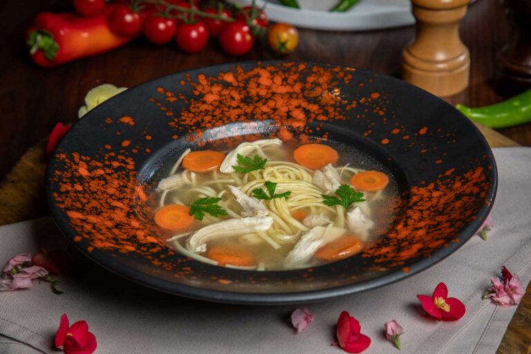 Chicken Soup with Homemade Noodles / Supă de pui cu tăieței de casă
