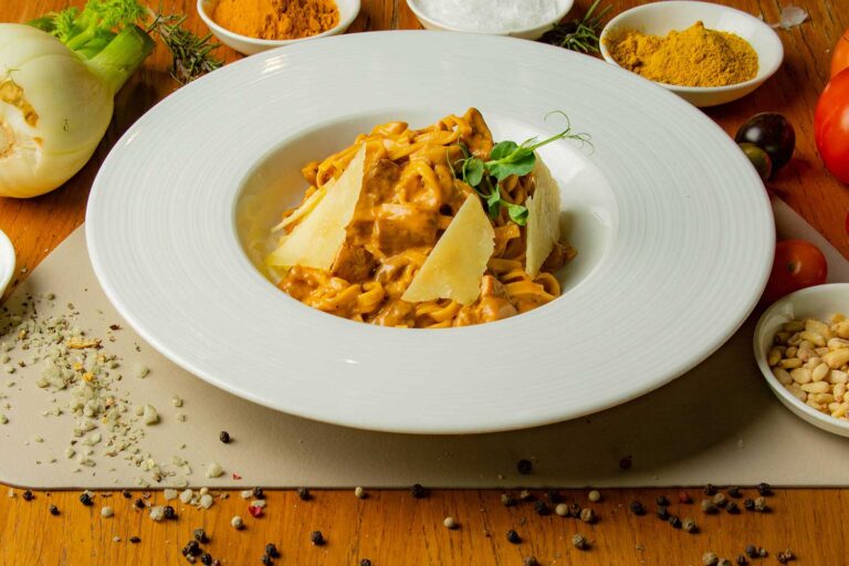 Tagliatelle with Porcini Mushrooms / Tagliatelle cu ciuperci porcini