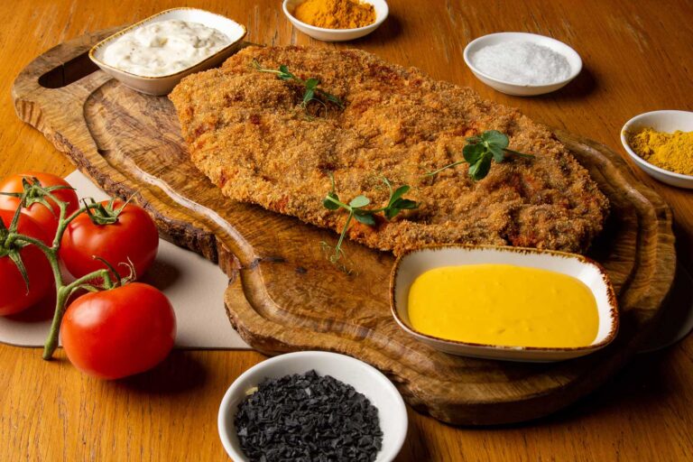 Veal Schnitzel with chedar sauce and mayo / Șnițel de vită cu sos cheddar și maioneză